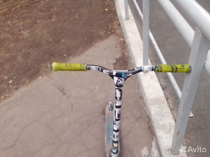 Трюковой самокат