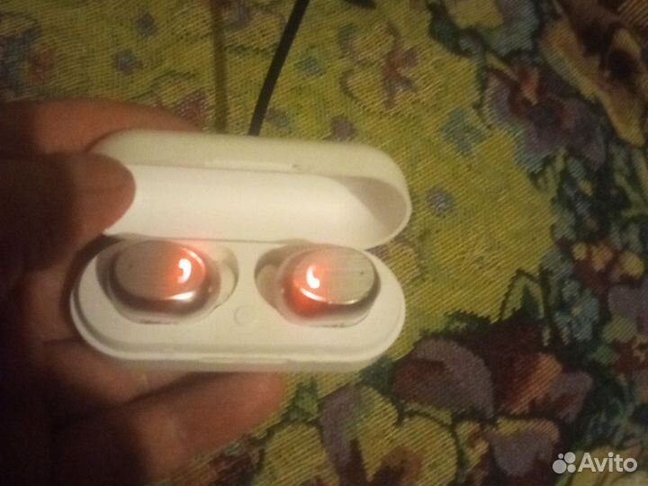 Беспроводные наушникиe elari