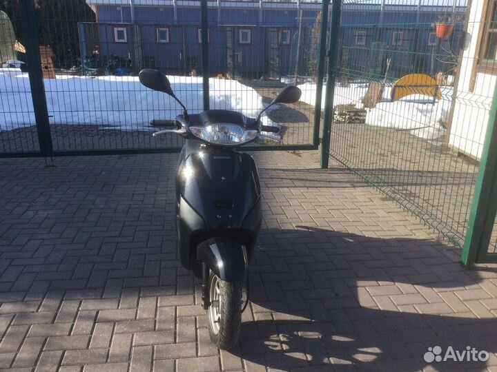 Скутер Honda tact AF79