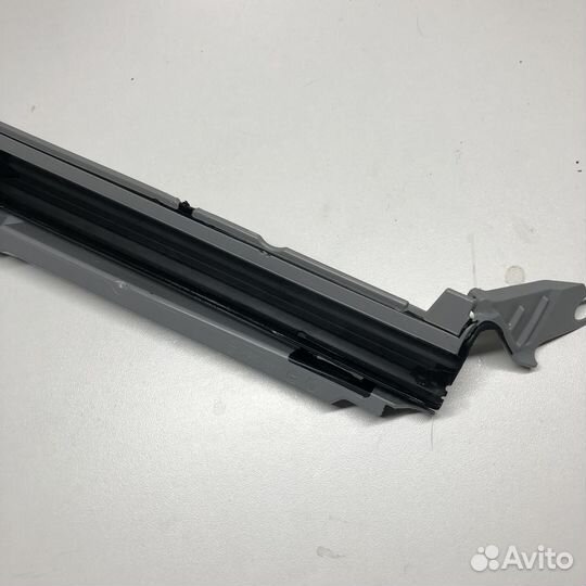 Нижний уплотнитель двери пмм Bosch Siemens Neff