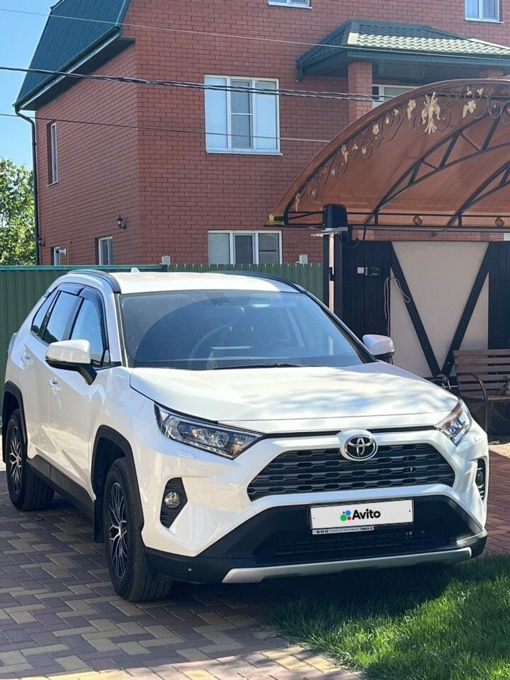 Toyota RAV4: фото владельца
