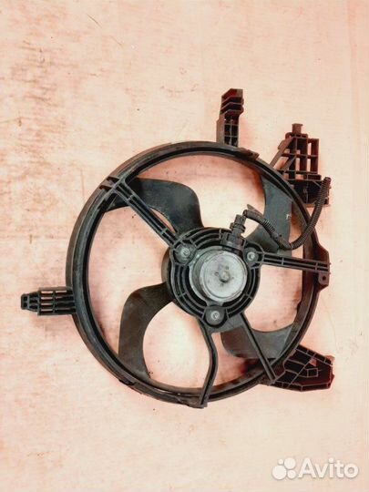 Вентилятор системы охлаждения Nissan Note