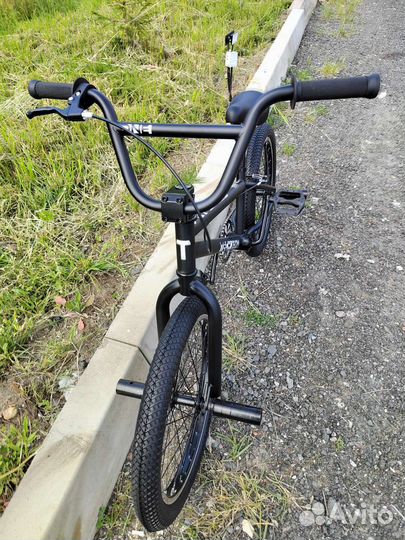 Трюковой велосипед BMX новый