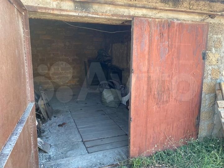 Гараж, > 30 м²