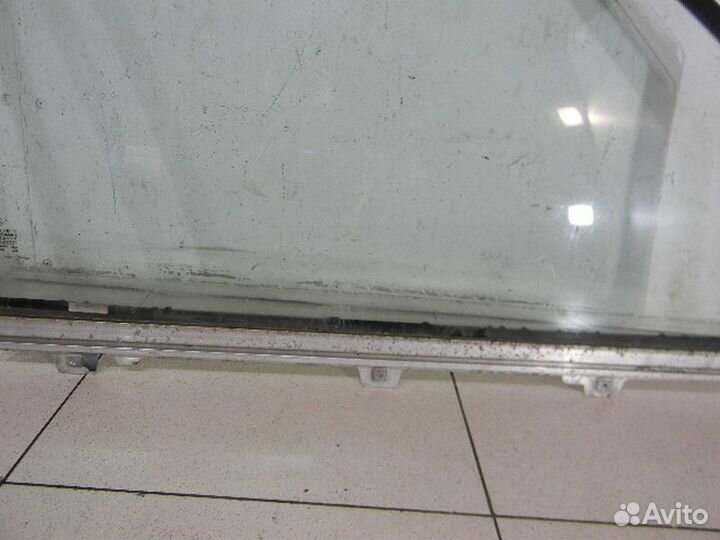 Стекло передней правой двери