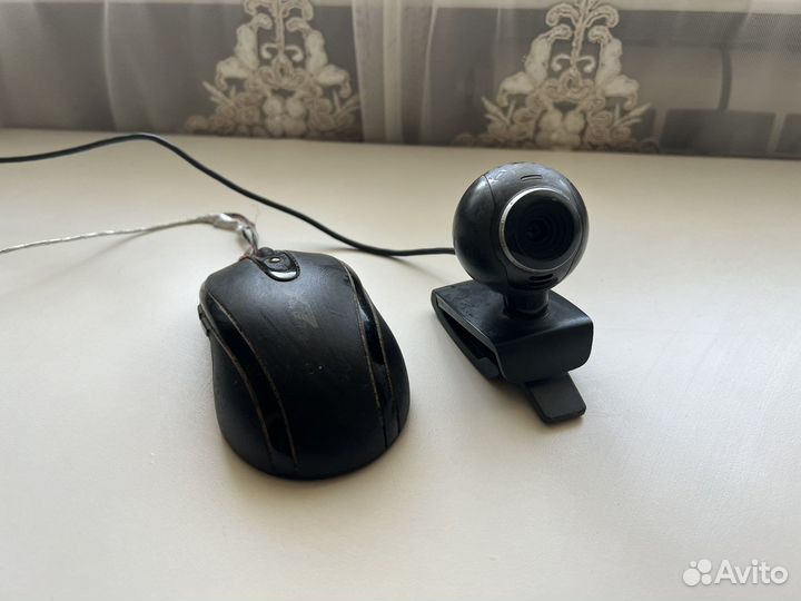 Веб-камера Logitech, мышка