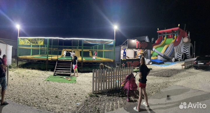 Развлекательный комплекс, Батуты