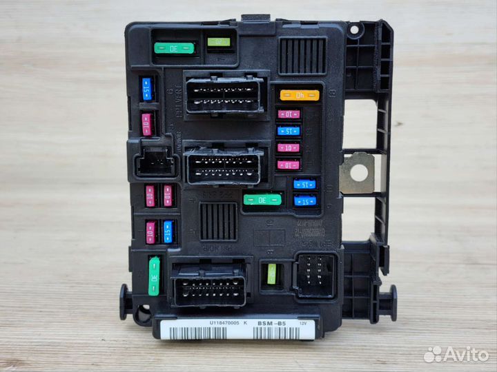 Блок предохранителей BSM B5 новый