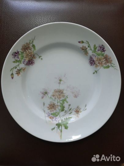 Старинная тарелка. XIX век Кузнецова на Волховъ