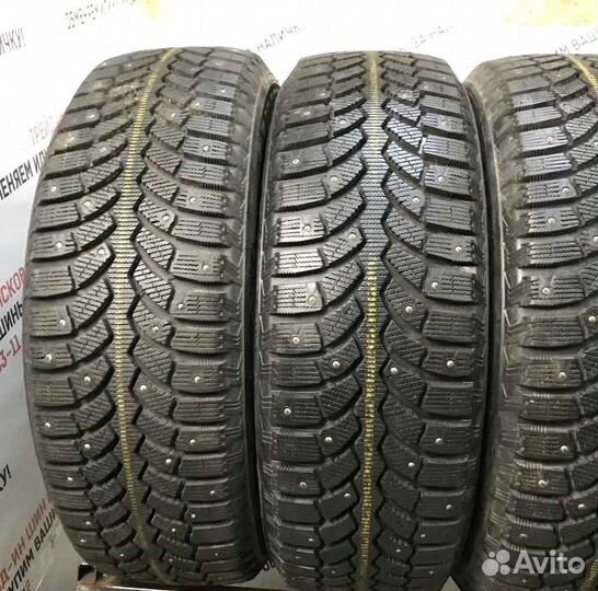 Bridgestone Blizzak Spike-01 225/55 R17 106T