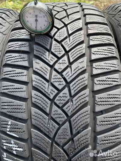 Goodyear UltraGrip Performance Gen-1 215/60 R16