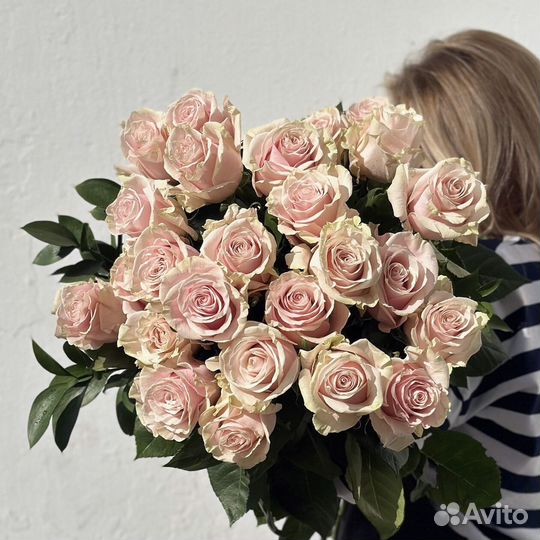 Доставка цветов и букетов