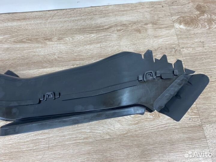 Воздуховод охлаждения тормозов передний правый Bmw