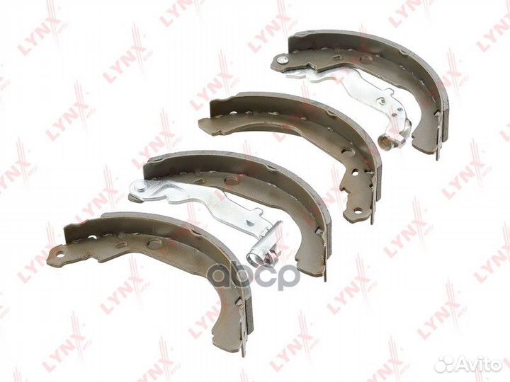 Тормозные колодки барабанные зад BS6307 LYN