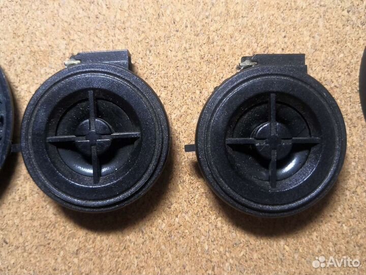 Динамики-пищалки, крепления, сетки динамиков