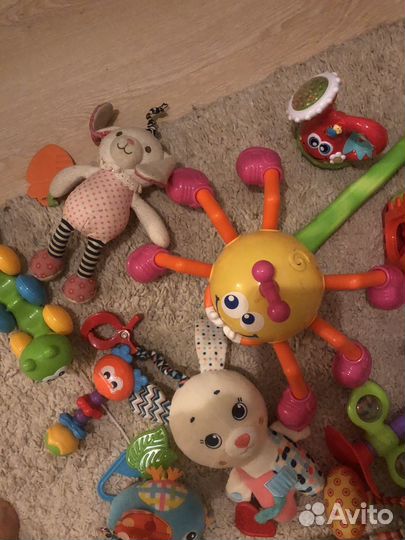 Игрушки одним лотом