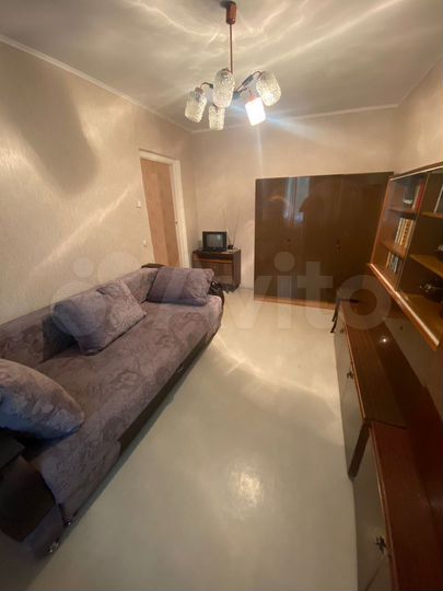 2-к. квартира, 55 м², 4/9 эт.