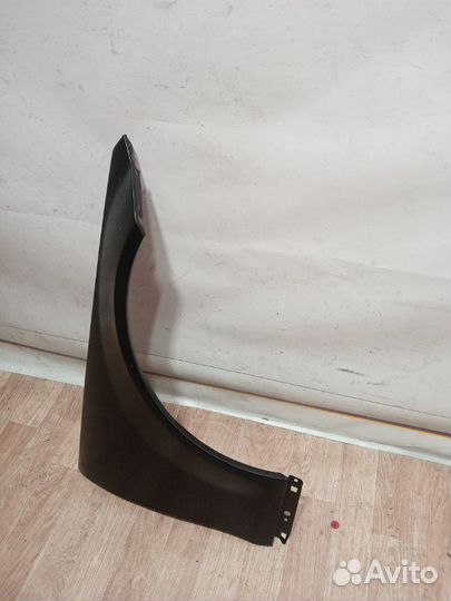 Крыло правое переднее правое Mercedes C-Class W204