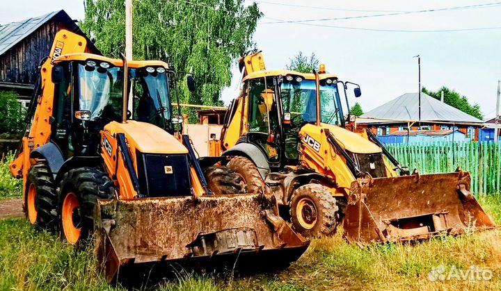 Экскаватор-погрузчик