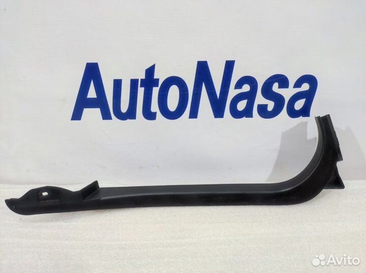 Накладка двери передняя правая Ford Focus 3