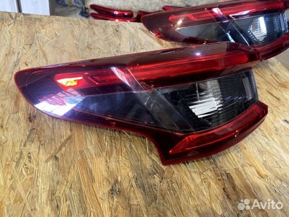 Фонарь задний левый в крыло Ниссан Кашкай джи 11