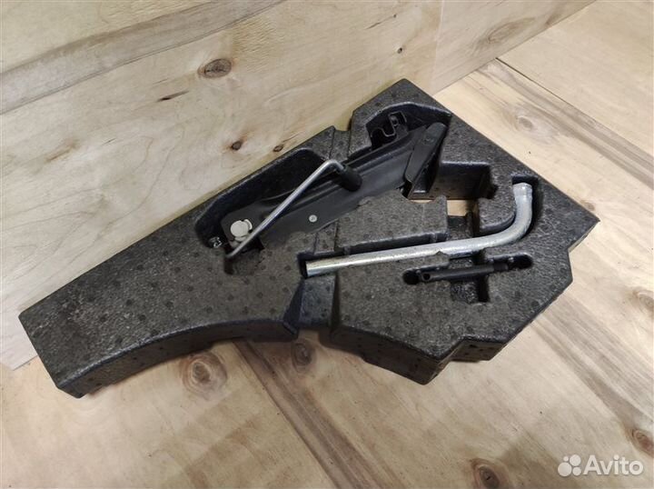 Ниша инструмента Vw Golf 6