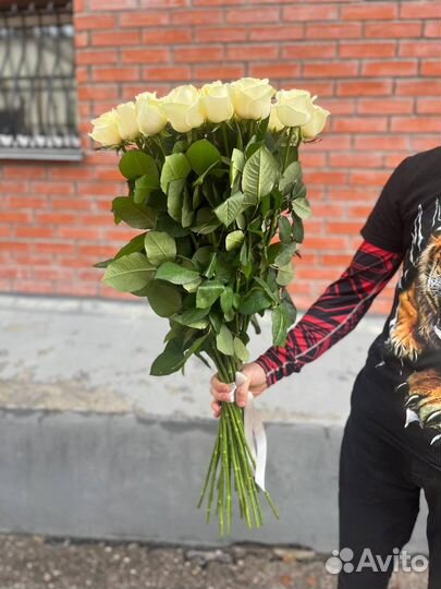 Букет роз 25 белых роз 80см с доставкой