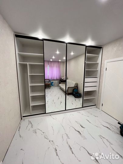 Современный шкаф купе