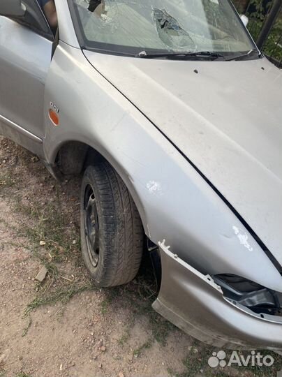 Крылья митсубиси галант 8