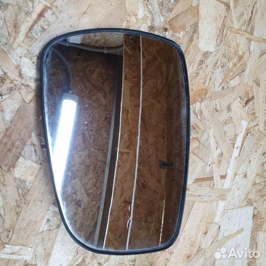 Зеркальный элемент Hyundai Solaris