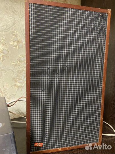 Проигрыватель виниловых пластинок