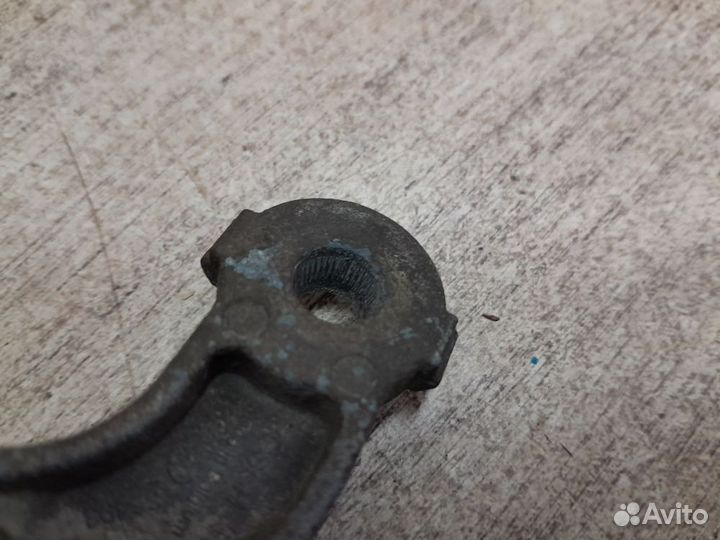 Поводок заднего дворника Ford Focus II (2005—2008)