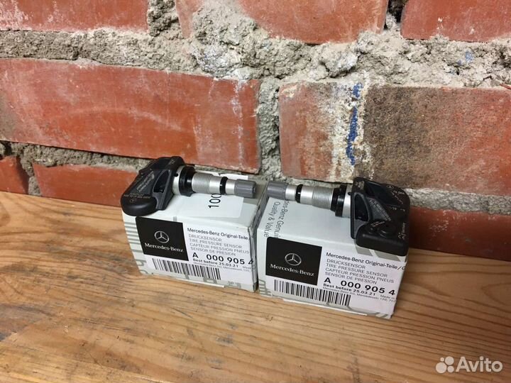 Датчик давления в шине для Mercedes новые / ориг