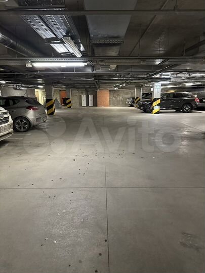 Машиноместо, 15 м²