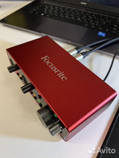 Focusrite scarlett 2i2 3rd gen карта звуковая