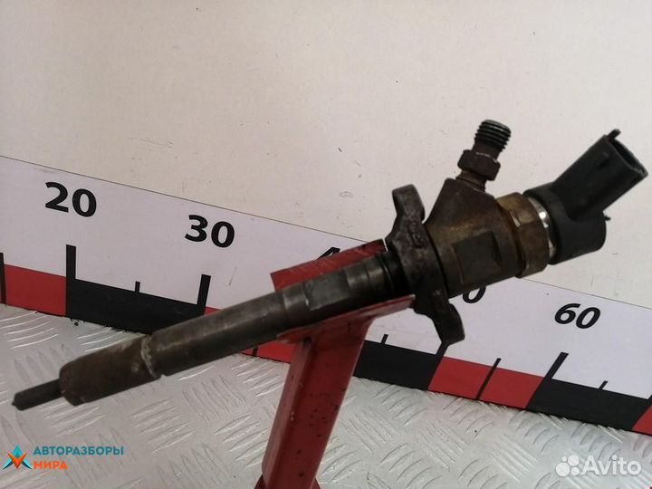 Форсунка Volvo C30 рест. 2010 36002236