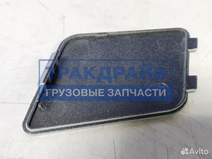 Заглушка бампера Ивеко Стралис правая