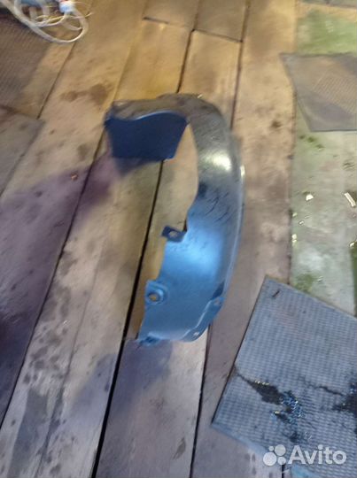 Подкрылок передний hyundai solaris