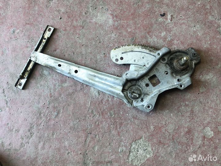 Стеклоподъемник Nissan Almera N16