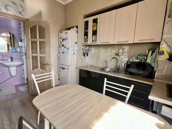 2-к. квартира, 40 м², 6/6 эт.