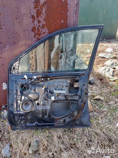 Дверь передняя правая Toyota Gaia