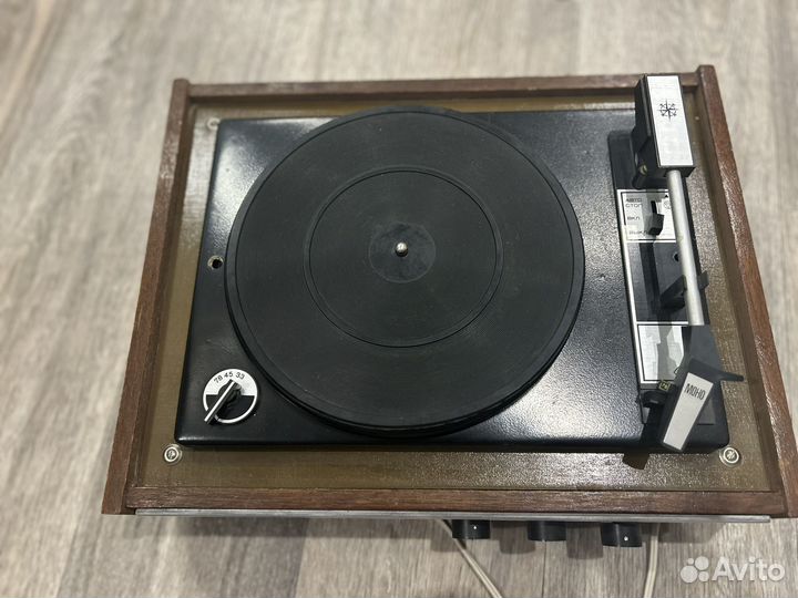 Проигрыватель винила