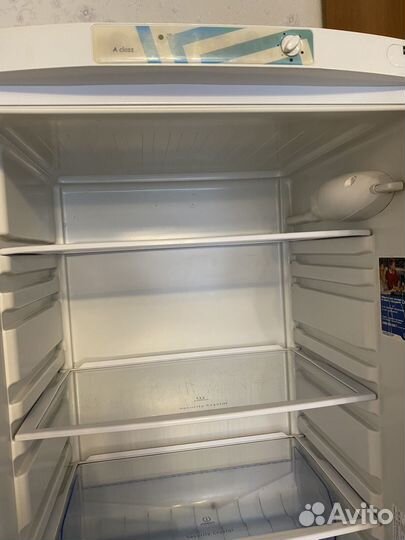 Холодильник бу Indesit