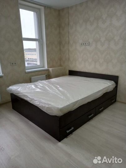 Кровать двухспальная бу 180 200