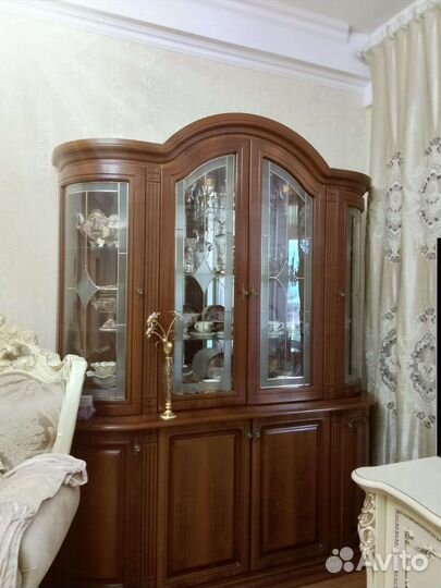 Буфеты серванты горки