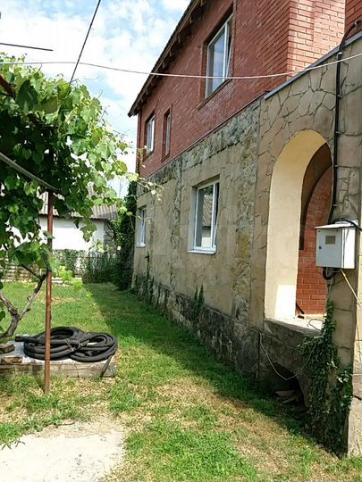 Коттедж 192 м² на участке 8 сот.