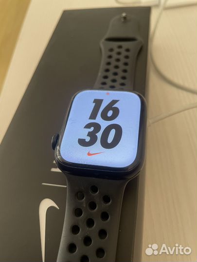 Часы apple watch 7 45 mm nike