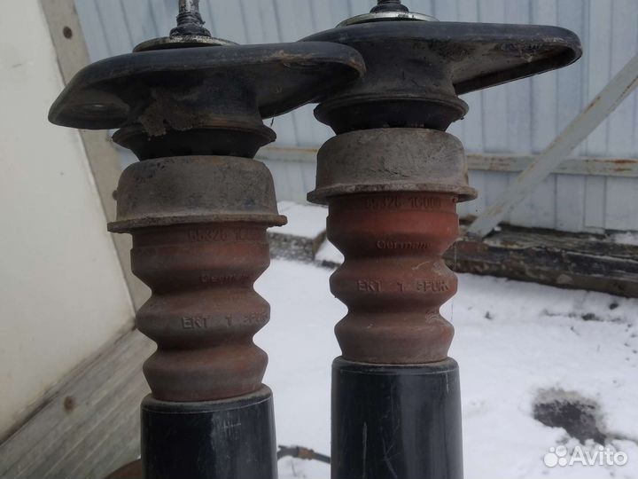 Задние стойки Кия Рио 2