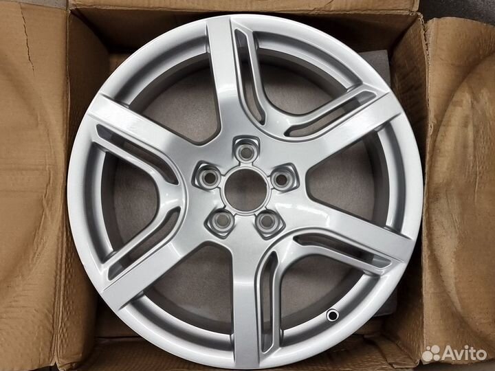 Новые оригинальные диски R18 Audi Q5(8R) 8R0601025