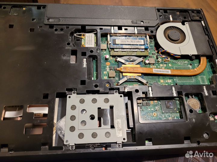 Ноутбук Lenovo G700 на запчасти/ремонт